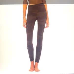 High-Waist Camo Vapor Legging